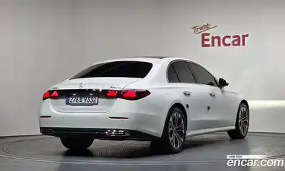 Mercedes-Benz E-Class 2025 2.0 Автомат в Москве № 229366, миниатюра 2