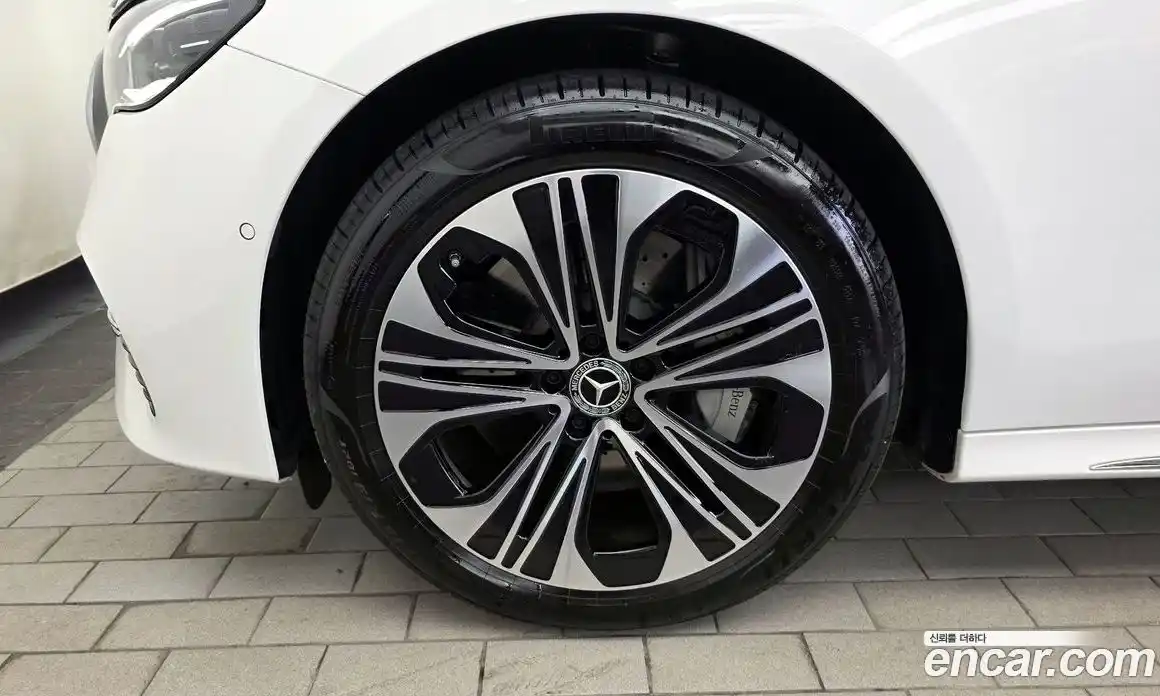 Mercedes-Benz E-Class 2025 2.0 Автомат в Москве № 229366, фото 5