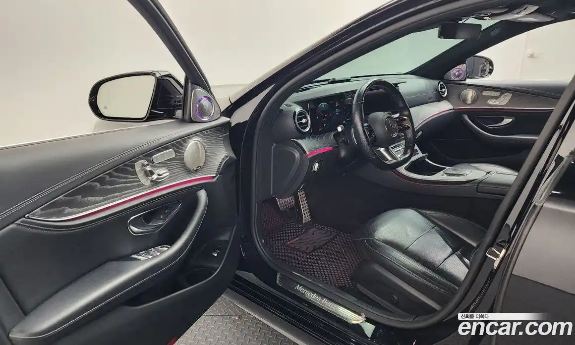 Mercedes-Benz E-Class 2021 2.0 Автомат в Москве № 229583, фото 3