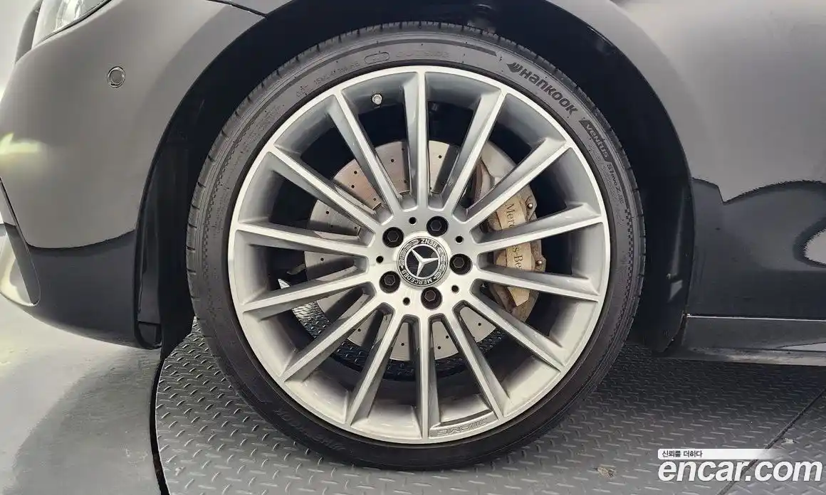 Mercedes-Benz E-Class 2021 2.0 Автомат в Москве № 229583, фото 9