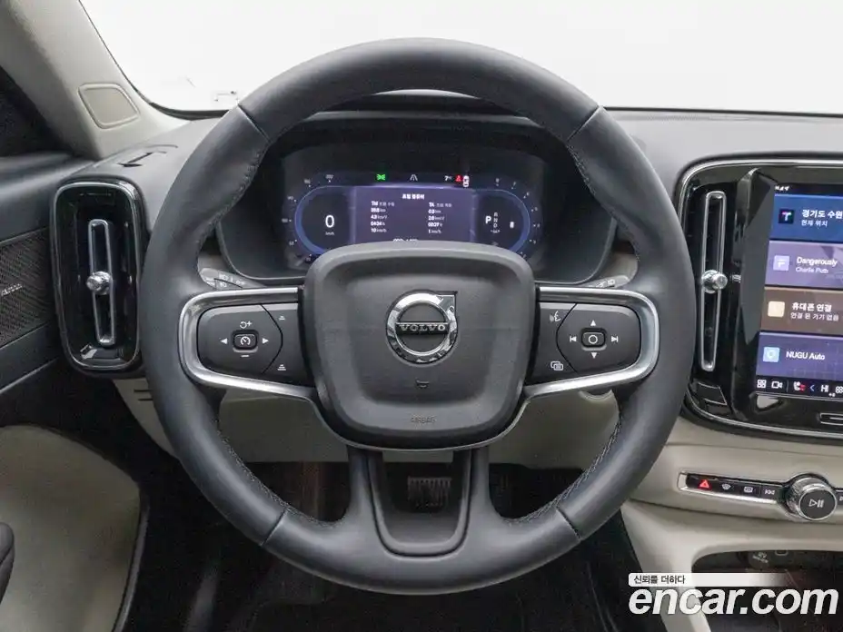 Volvo XC40 2025 2.0 Автомат в Москве № 230726, фото 11