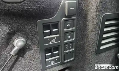 Land Rover Discovery 2024 3.0 Автомат в Москве № 231225, миниатюра 4