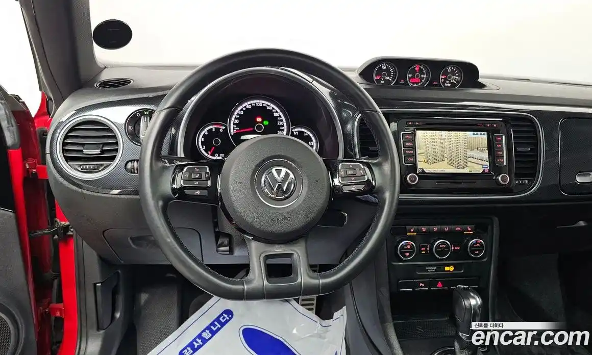 Volkswagen Beatle 2013 2.0 Автомат в Москве № 232137, фото 14