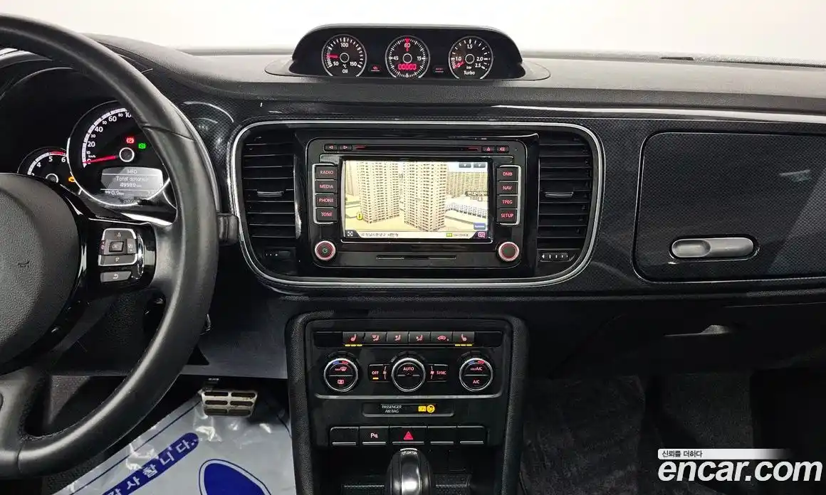 Volkswagen Beatle 2013 2.0 Автомат в Москве № 232137, фото 15