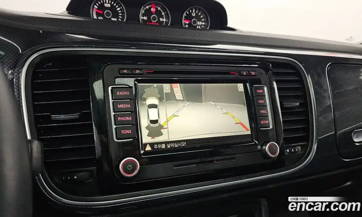 Volkswagen Beatle 2013 2.0 Автомат в Москве № 232137, фото 16