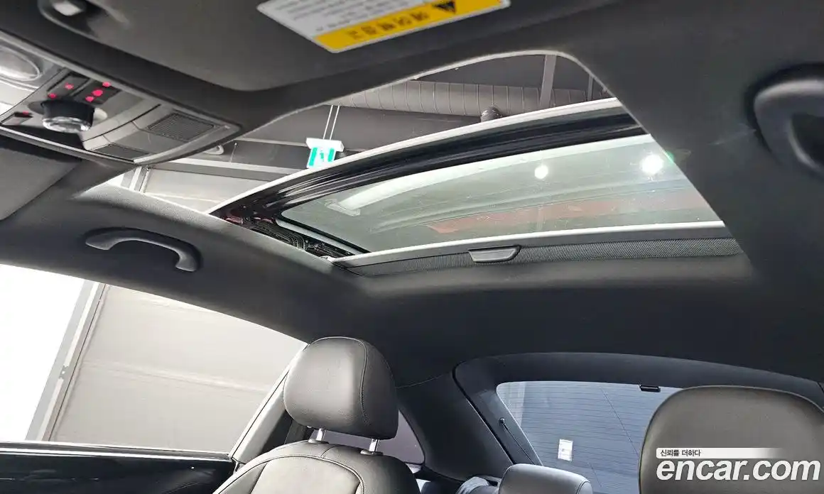 Volkswagen Beatle 2013 2.0 Автомат в Москве № 232137, фото 17