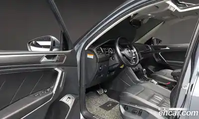 Volkswagen Tiguan 2020 2.0 Автомат в Москве № 232164, миниатюра 11