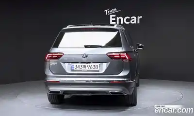 Volkswagen Tiguan 2020 2.0 Автомат в Москве № 232164, миниатюра 4