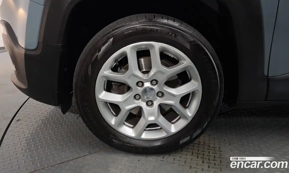 Jeep Renegade 2016 2.4 Автомат в Москве № 232637, фото 13