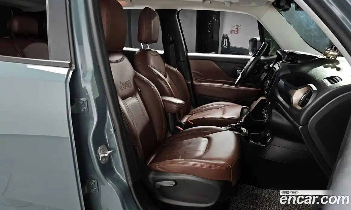 Jeep Renegade 2016 2.4 Автомат в Москве № 232637, фото 17