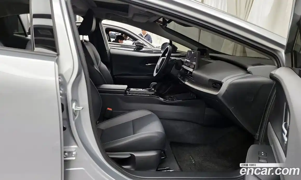 Toyota Prius 2024 2.0 Автомат в Москве № 232816, фото 11