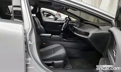 Toyota Prius 2024 2.0 Автомат в Москве № 232816, миниатюра 11