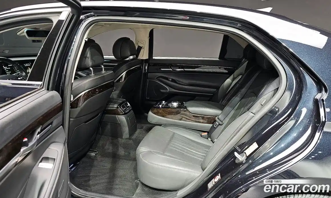 Genesis G90 2019 3.8 Автомат в Москве № 233516, фото 13