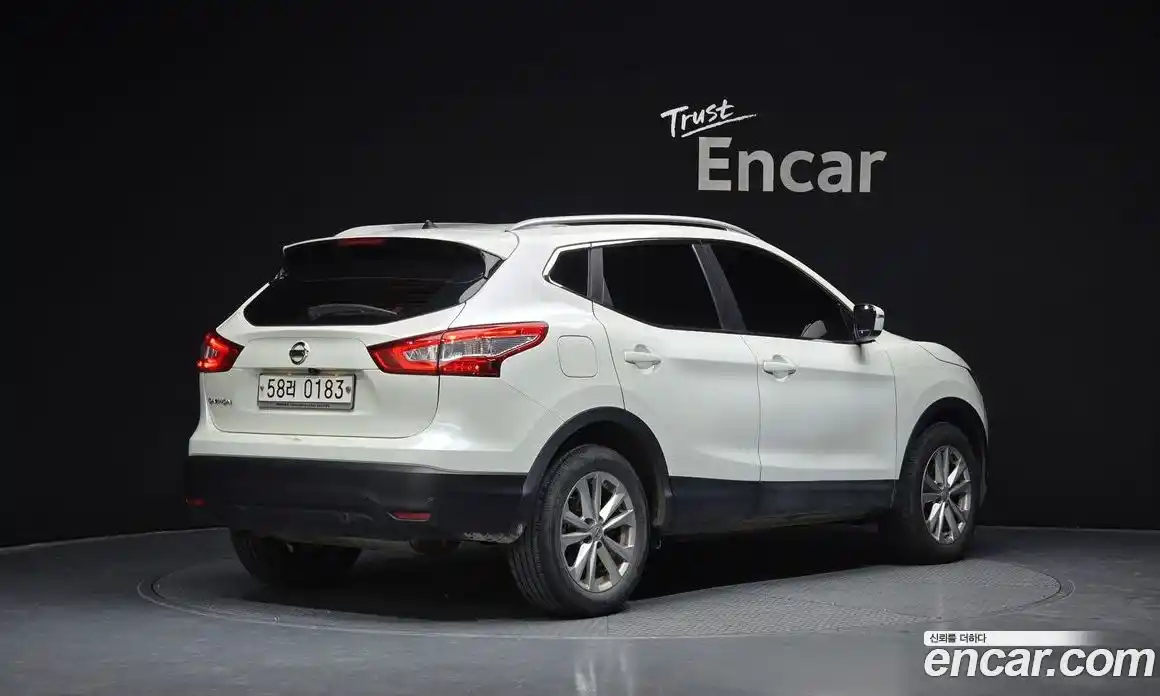 Nissan Qashqai 2016 1.6 Автомат в Москве № 244437, фото 2