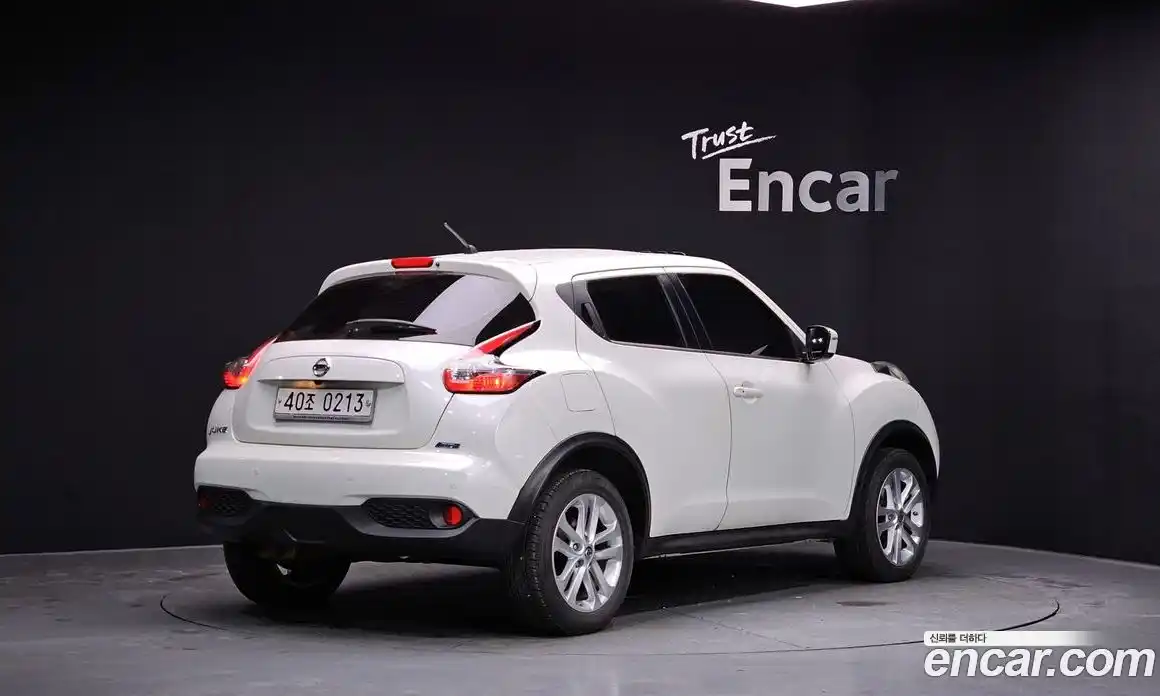Nissan Juke 2016 1.6 Автомат в Москве № 248719, фото 11