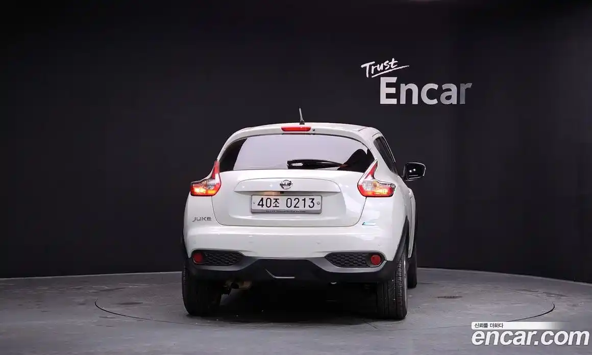 Nissan Juke 2016 1.6 Автомат в Москве № 248719, фото 14