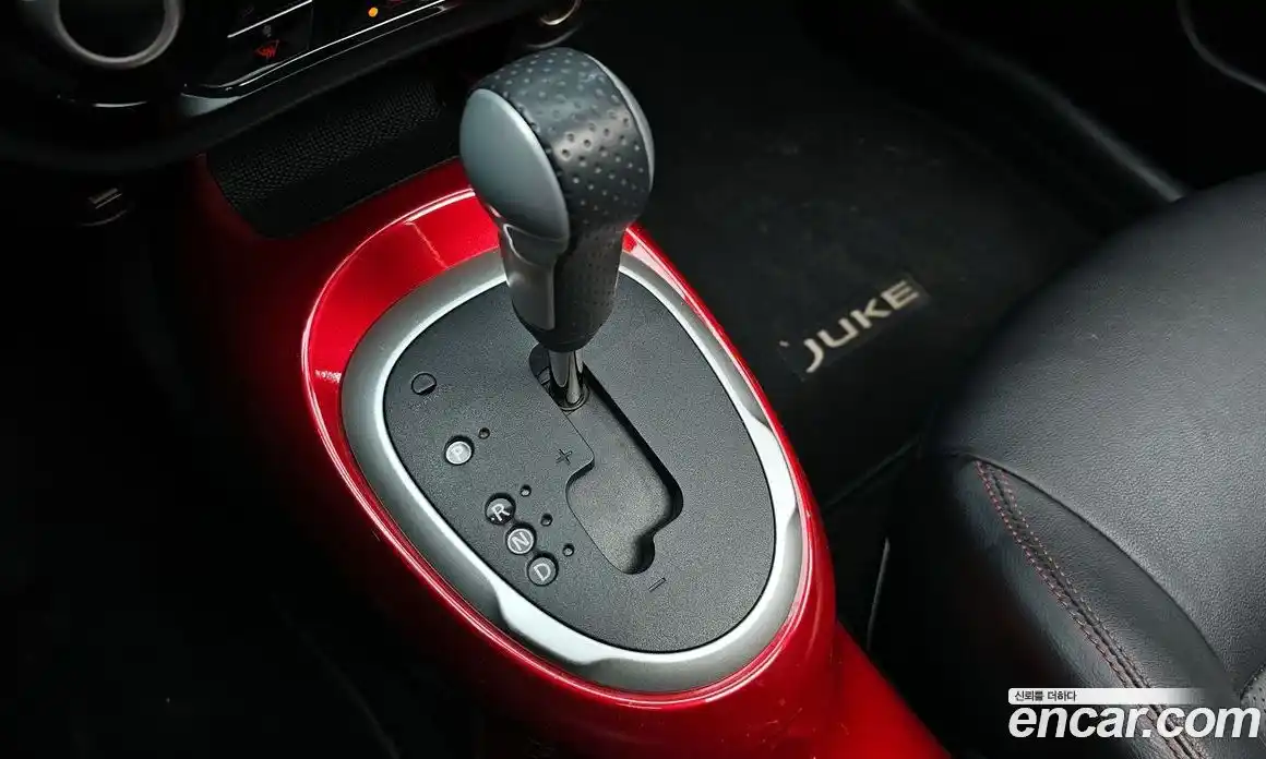 Nissan Juke 2016 1.6 Автомат в Москве № 248719, фото 8