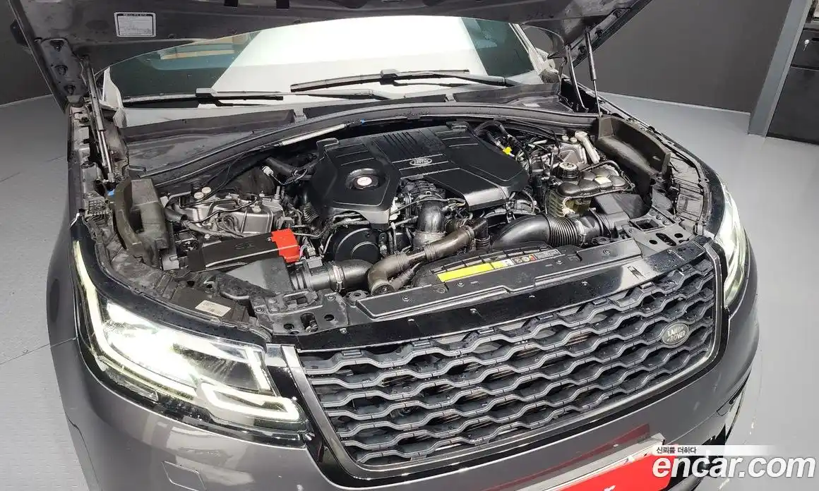 Land Rover Range-Rover Velar 2019 3.0 Автомат в Москве № 252745, фото 15