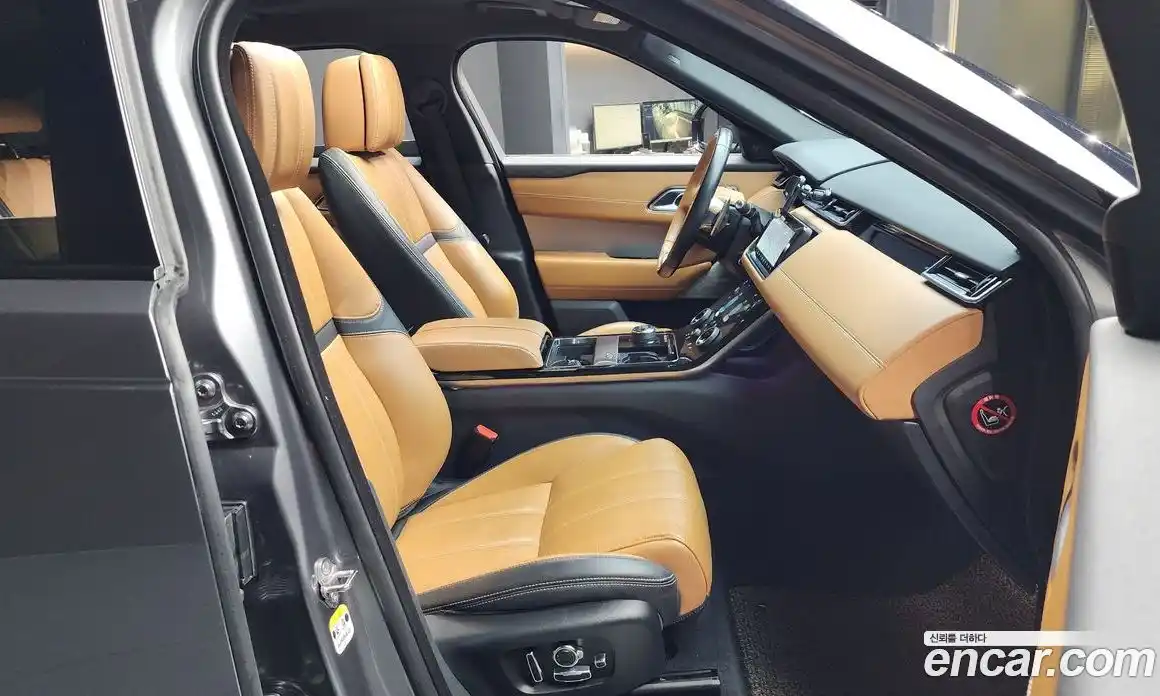 Land Rover Range-Rover Velar 2019 3.0 Автомат в Москве № 252745, фото 16