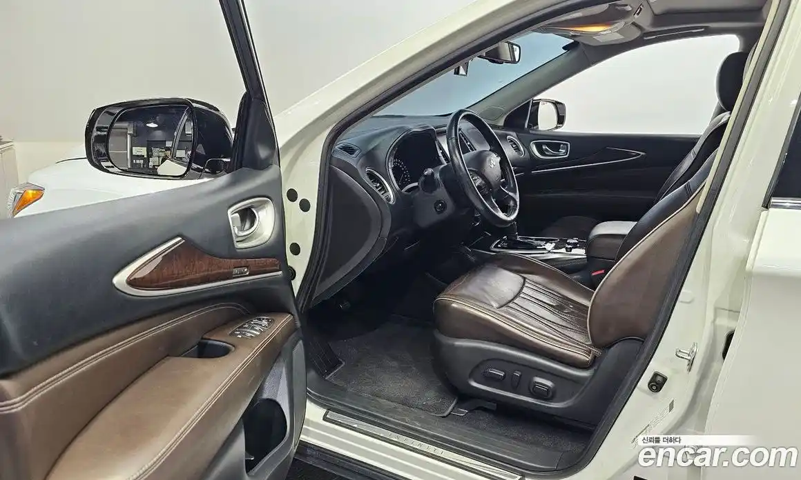 Infiniti QX60 2017 3.5 Автомат в Москве № 256168, фото 10