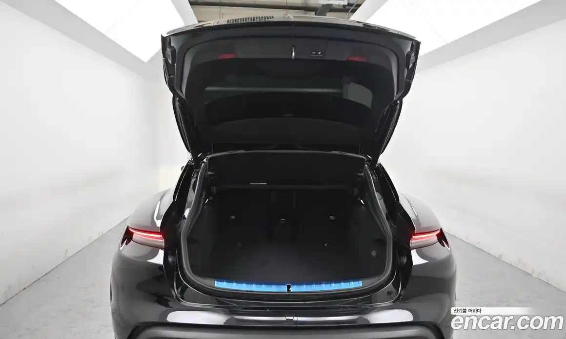 Porsche Taycan 2025 0.1 Автомат в Москве № 270833, фото 20