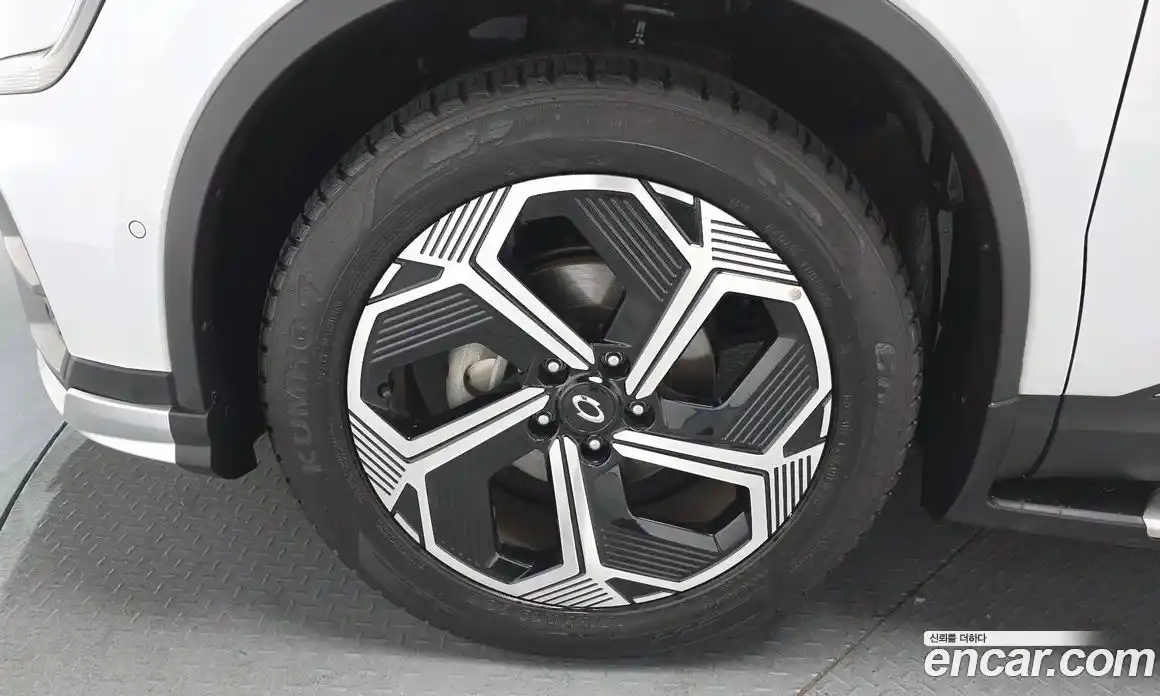 Renault QM6 2024 2.0 Автомат в Москве № 298742, фото 13