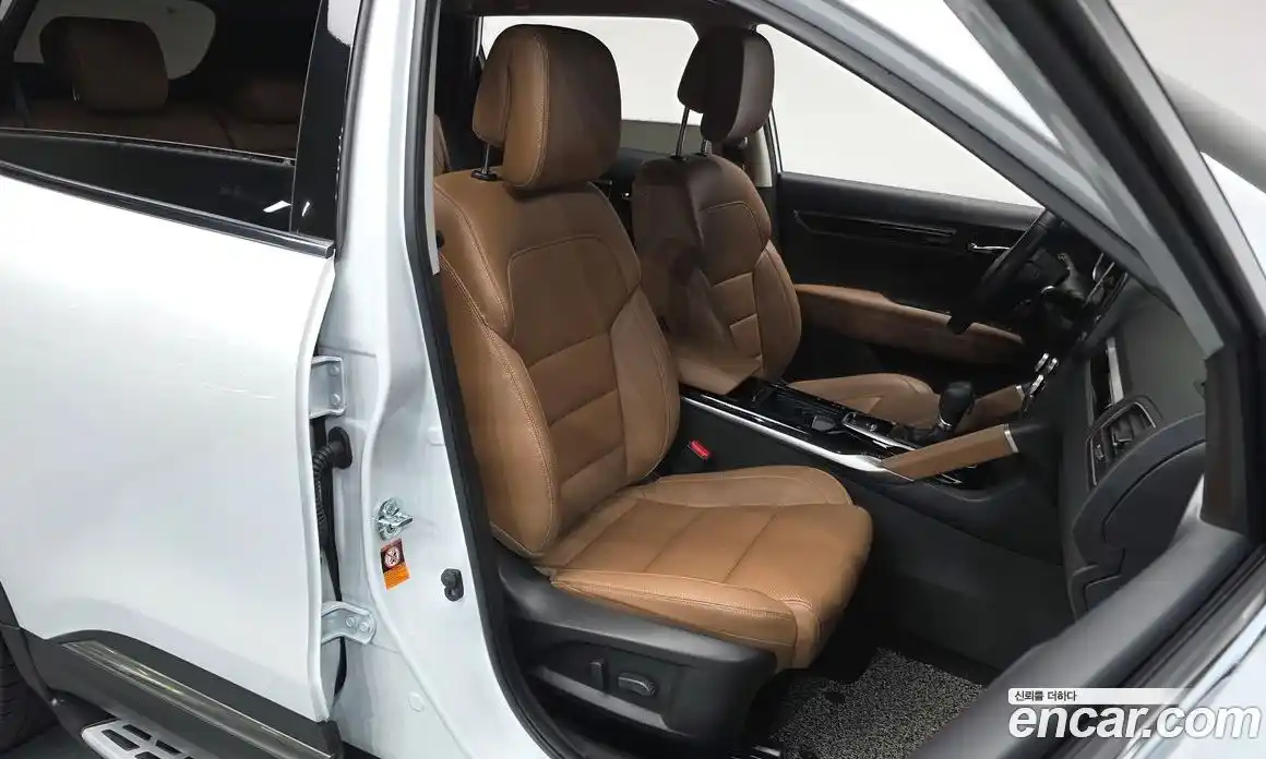 Renault QM6 2024 2.0 Автомат в Москве № 298742, фото 10