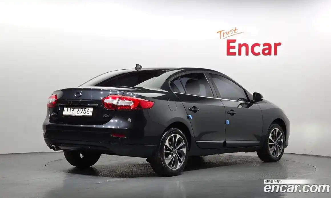 Renault SM3 2015 1.6 Автомат в Москве № 316262, фото 19