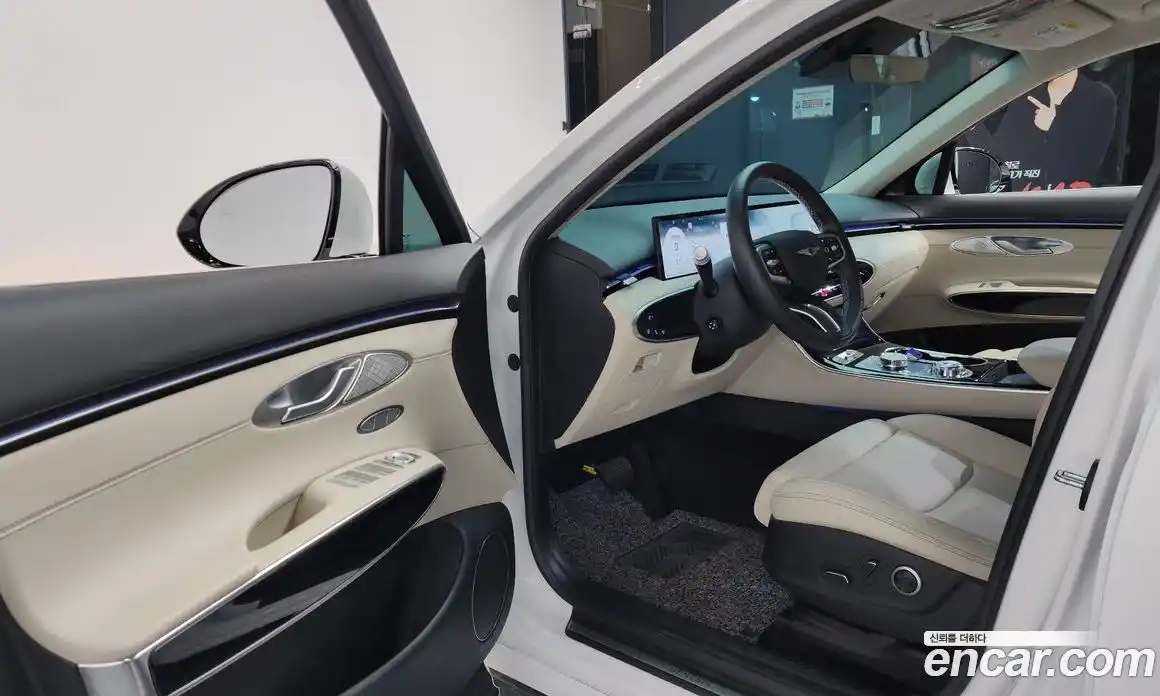 Genesis GV70 2025 2.5 Автомат в Москве № 339299, фото 13