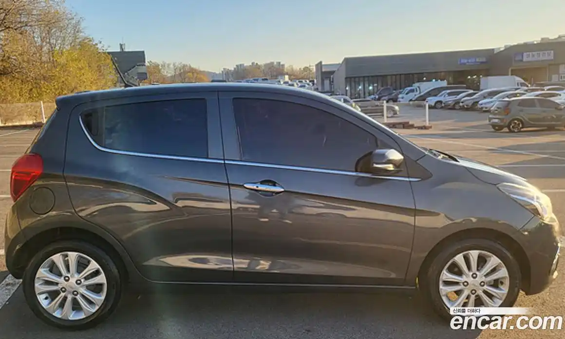 Chevrolet Spark 2017 1.0 Автомат в Москве № 37564, фото 18