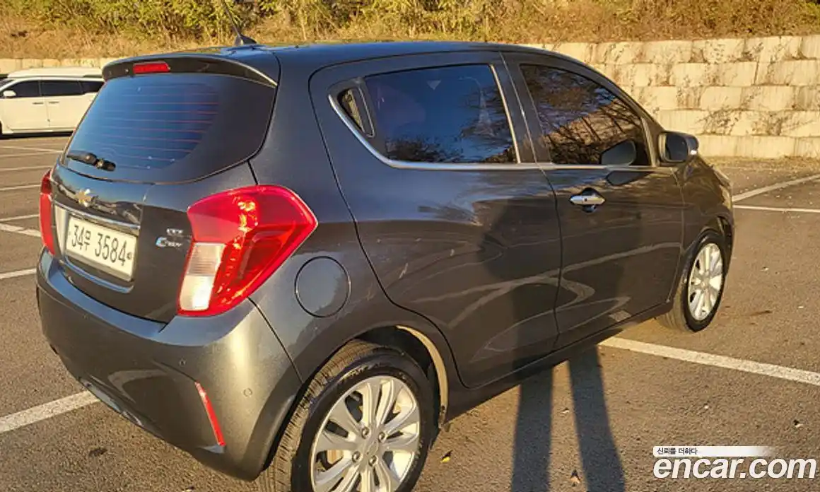 Chevrolet Spark 2017 1.0 Автомат в Москве № 37564, фото 2