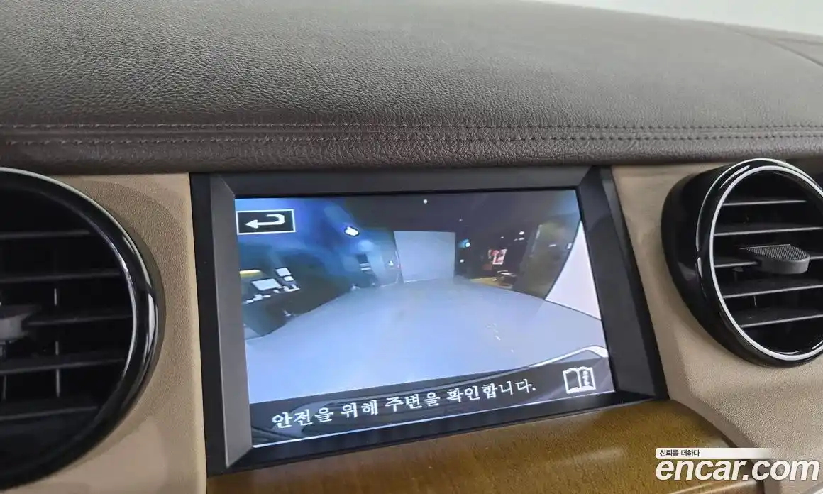 Land Rover Discovery 2016 3.0 Автомат в Москве № 392445, фото 15