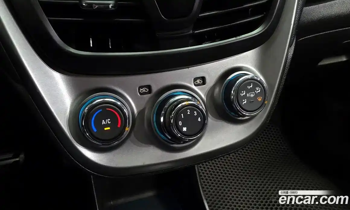 Chevrolet Spark 2016 1.0 Автомат в Москве № 39574, фото 17