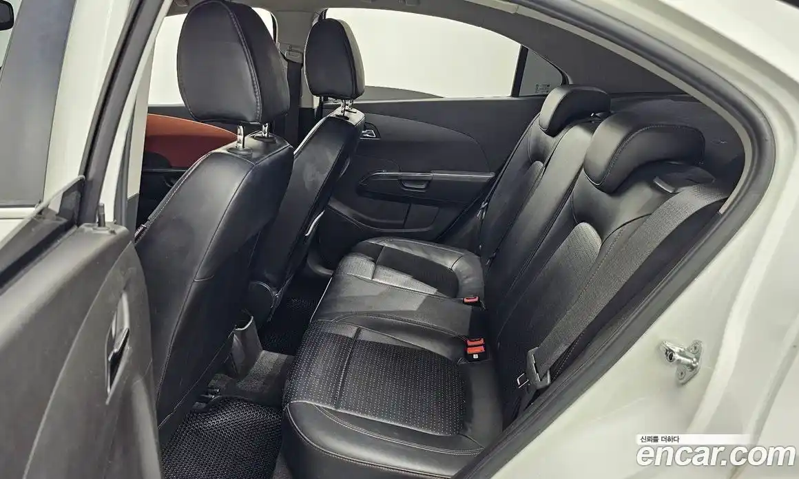 Chevrolet Aveo 2013 1.6 Автомат в Москве № 40899, фото 5