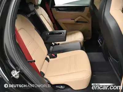 Porsche Cayenne 2025 3.0 Автомат в Москве № 415454, миниатюра 12