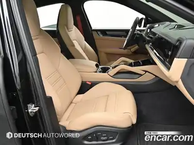 Porsche Cayenne 2025 3.0 Автомат в Москве № 415454, миниатюра 10
