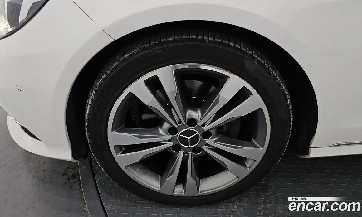 Mercedes-Benz E-Class 2016 3.5 Автомат в Москве № 427622, фото 5