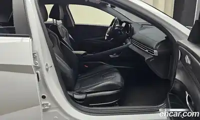 Hyundai Avante 2021 1.6 Автомат в Москве № 458139, миниатюра 11