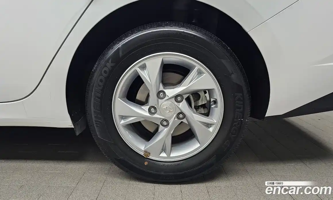 Hyundai Avante 2021 1.6 Автомат в Москве № 458139, фото 5