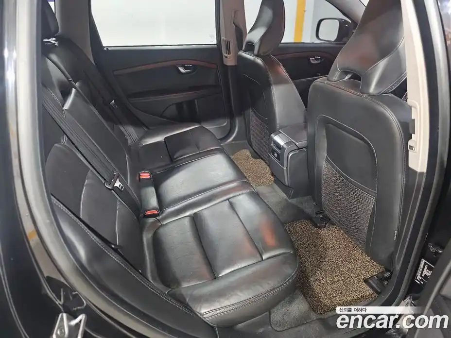 Volvo XC70 2016 2.0 Автомат в Москве № 470149, фото 7