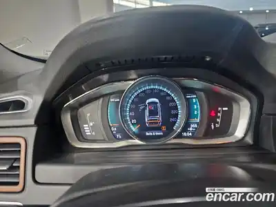 Volvo XC70 2016 2.0 Автомат в Москве № 470149, миниатюра 8