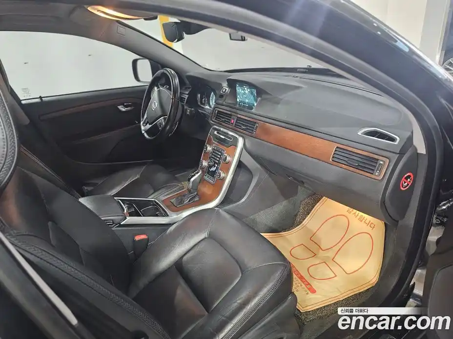 Volvo XC70 2016 2.0 Автомат в Москве № 470149, фото 10