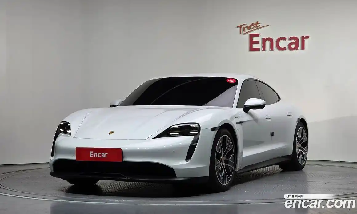 Porsche Taycan 2022 0.1 Автомат в Москве № 470333, фото 1