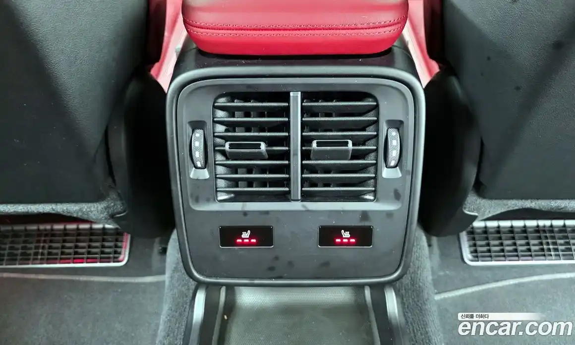 Porsche Taycan 2022 0.1 Автомат в Москве № 470333, фото 18