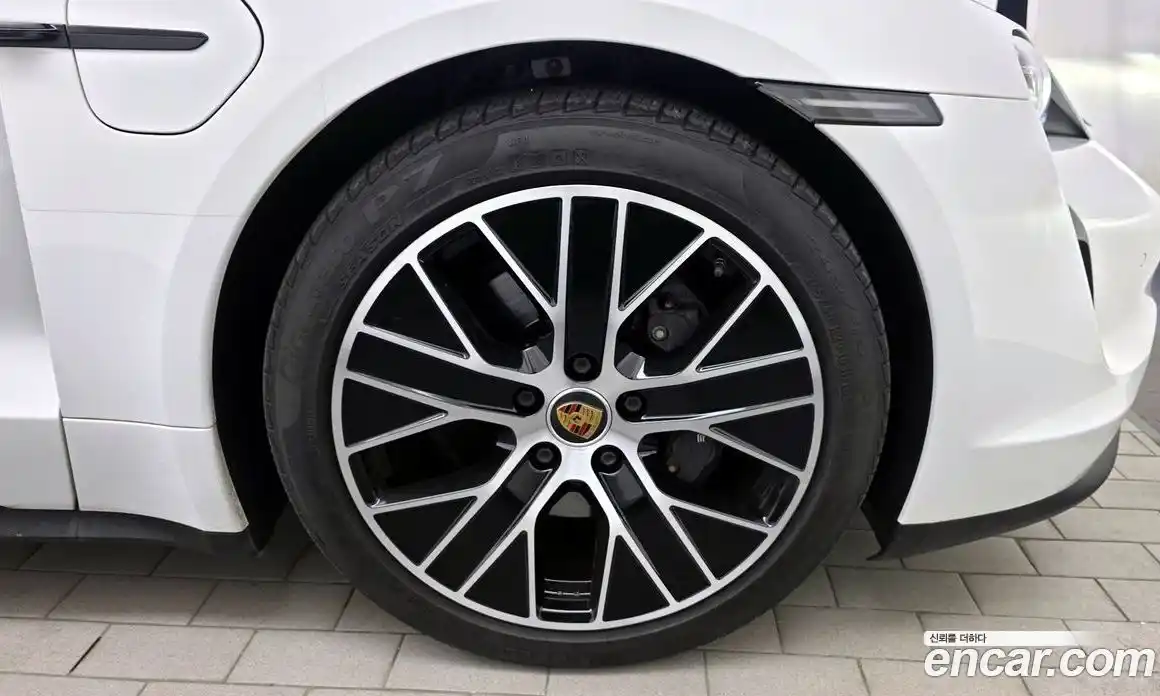 Porsche Taycan 2022 0.1 Автомат в Москве № 470333, фото 5