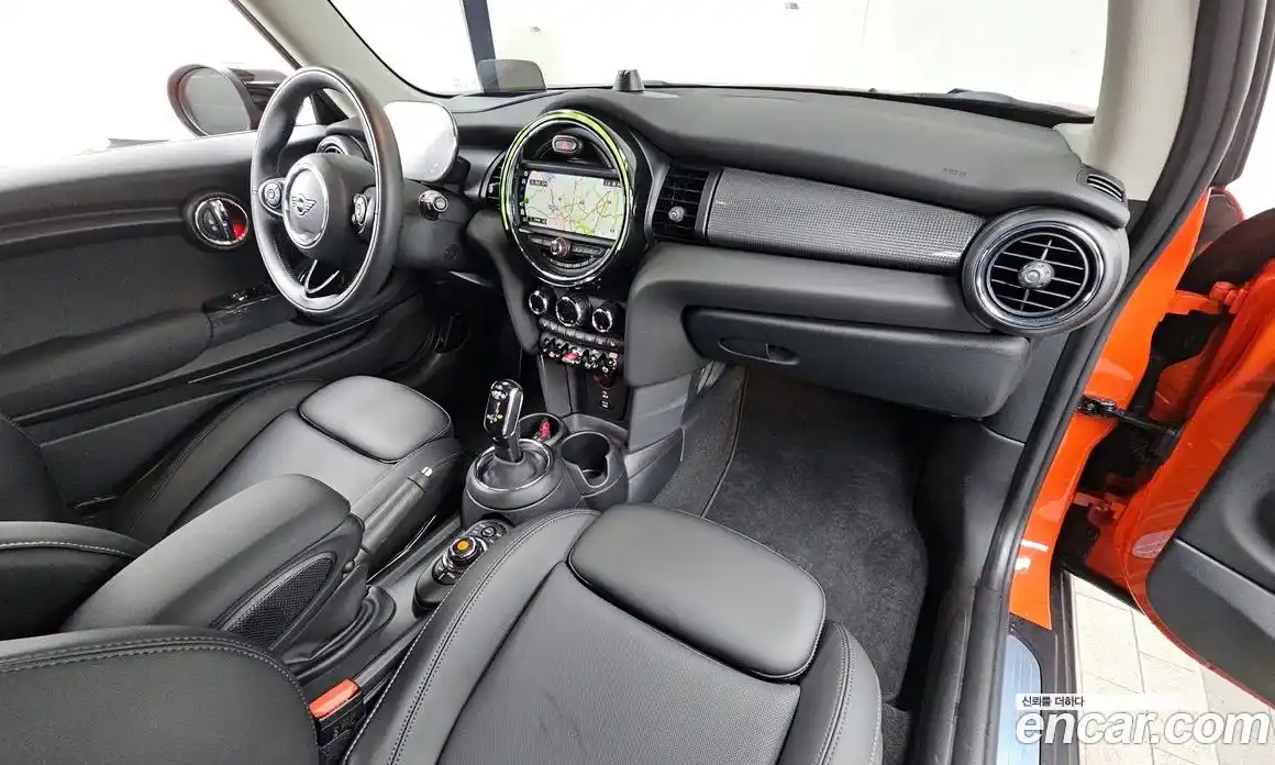 Mini Cooper 2021 1.5 Автомат в Москве № 471713, фото 7