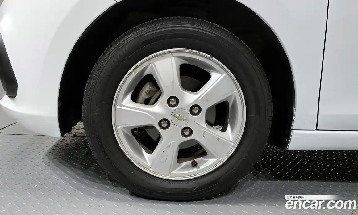 Chevrolet Spark 2017 1.0 Автомат в Москве № 492177, фото 5