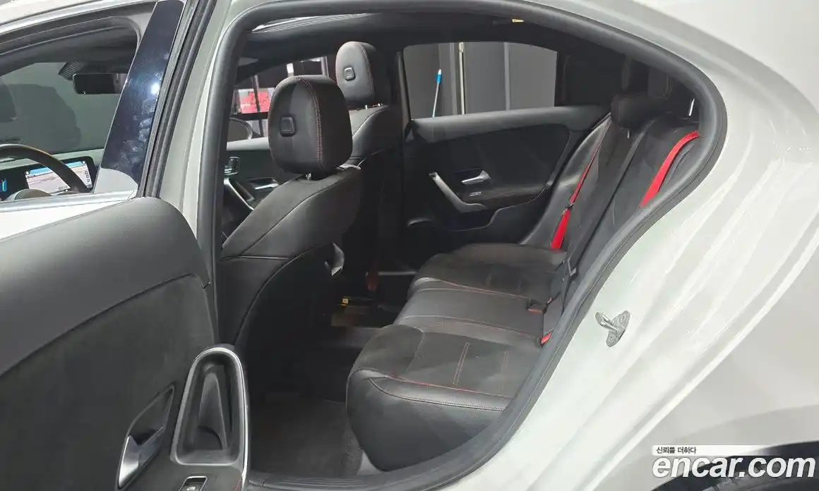 Mercedes-Benz A-Class 2021 2.0 Автомат в Москве № 494051, фото 13