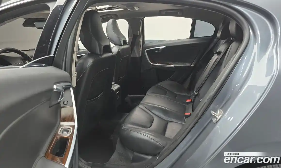 Volvo S60 2018 2.0 Автомат в Москве № 497607, фото 13