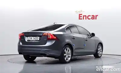 Volvo S60 2018 2.0 Автомат в Москве № 497607, миниатюра 2